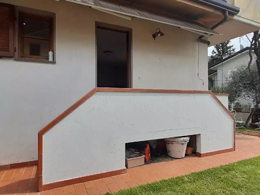 Immagine 27 di Casa semindipendente in vendita  a Camaiore
