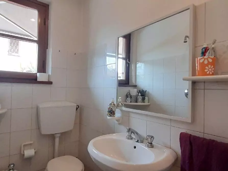 Immagine 24 di Casa semindipendente in vendita  a Camaiore