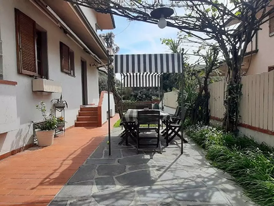 Immagine 31 di Casa semindipendente in vendita  a Camaiore