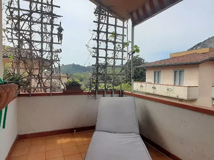 Immagine 14 di Casa semindipendente in vendita  a Camaiore