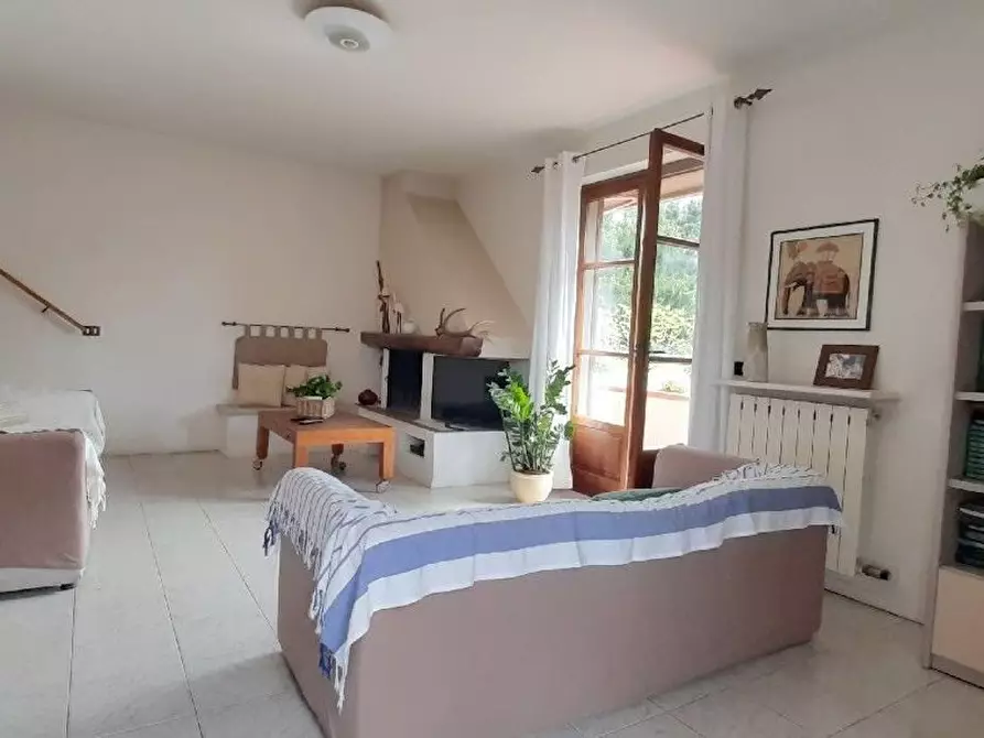 Immagine 20 di Casa semindipendente in vendita  a Camaiore