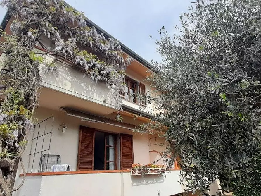 Immagine 29 di Casa semindipendente in vendita  a Camaiore