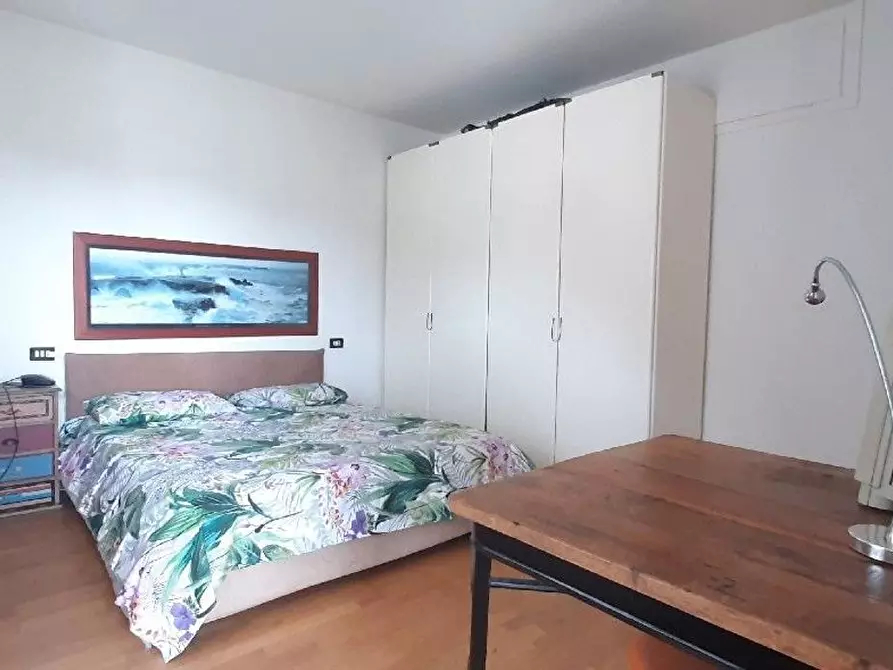 Immagine 16 di Casa semindipendente in vendita  a Camaiore