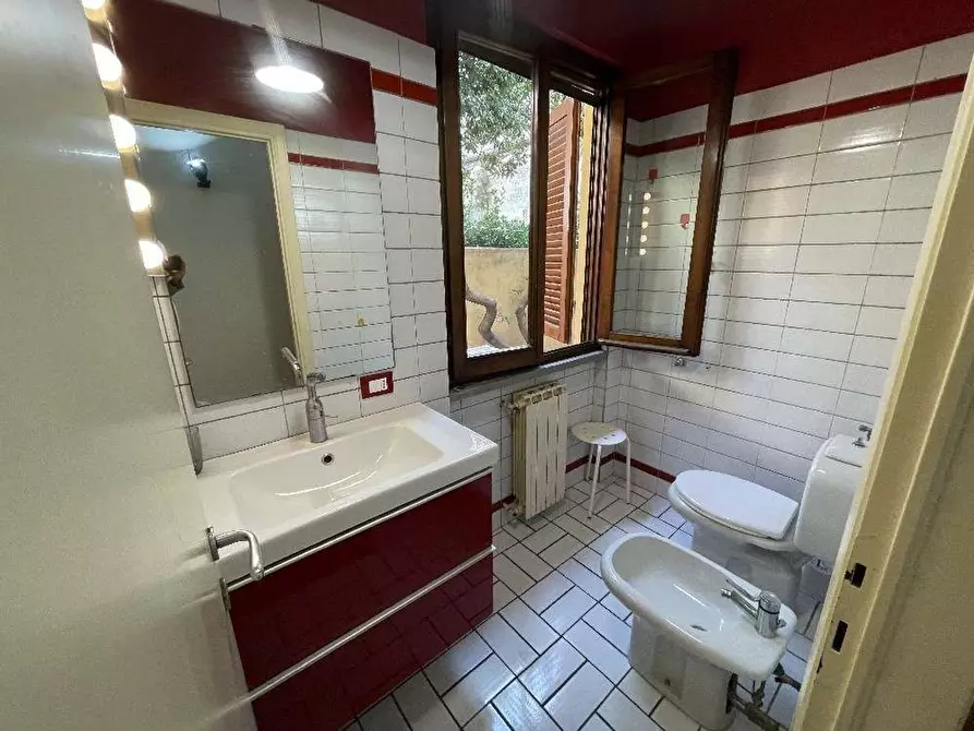 Immagine 7 di Appartamento in vendita  a Camaiore