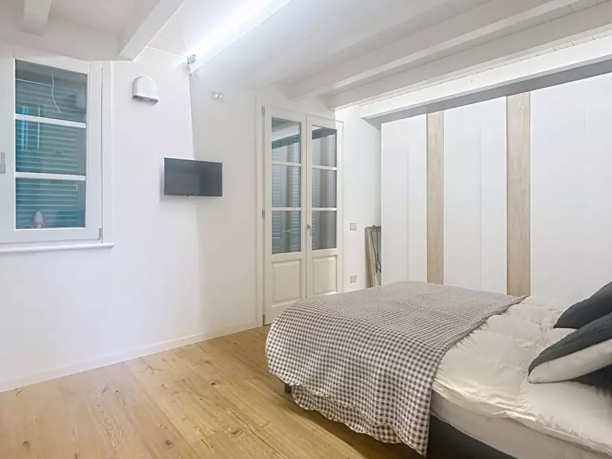 Immagine 14 di Villetta a schiera in vendita  a Viareggio