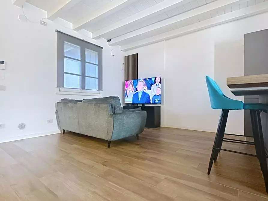 Immagine 9 di Villetta a schiera in vendita  a Viareggio