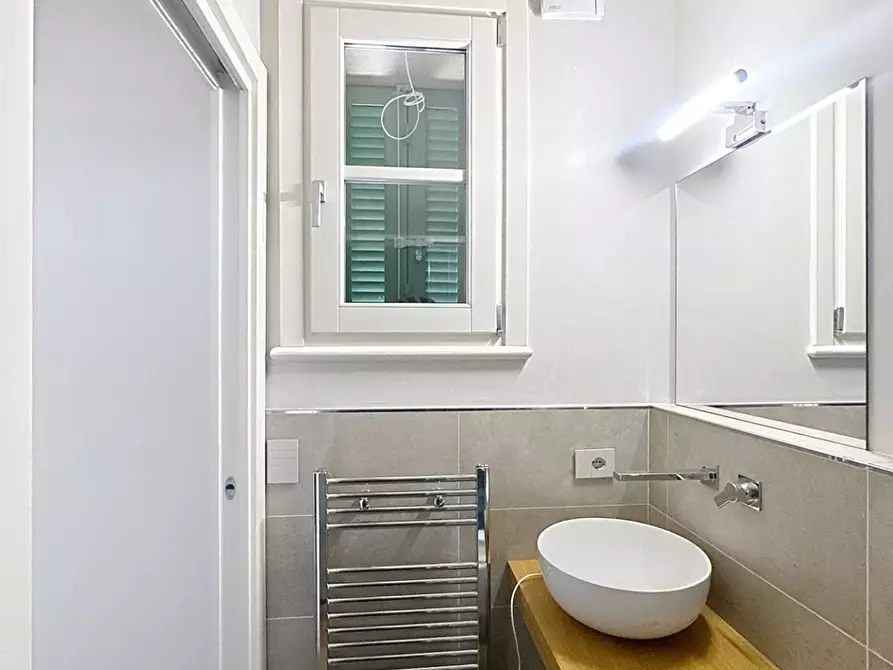 Immagine 24 di Villetta a schiera in vendita  a Viareggio