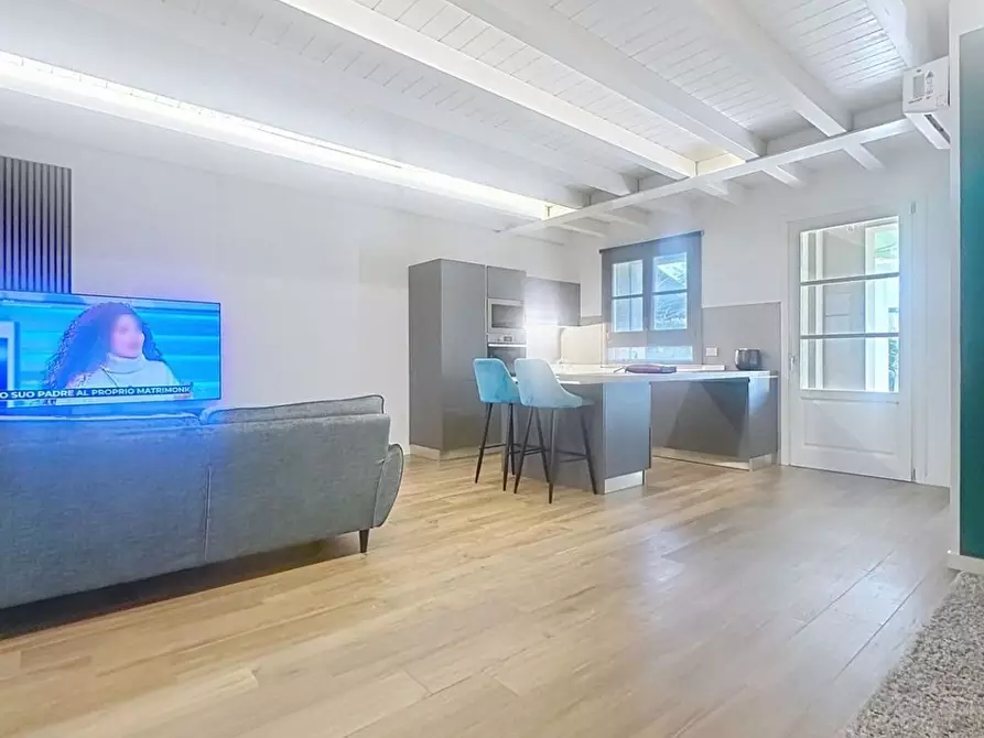 Immagine 21 di Villetta a schiera in vendita  a Viareggio