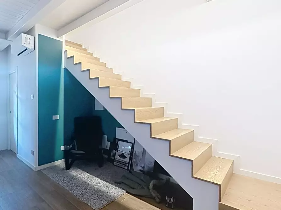 Immagine 10 di Villetta a schiera in vendita  a Viareggio