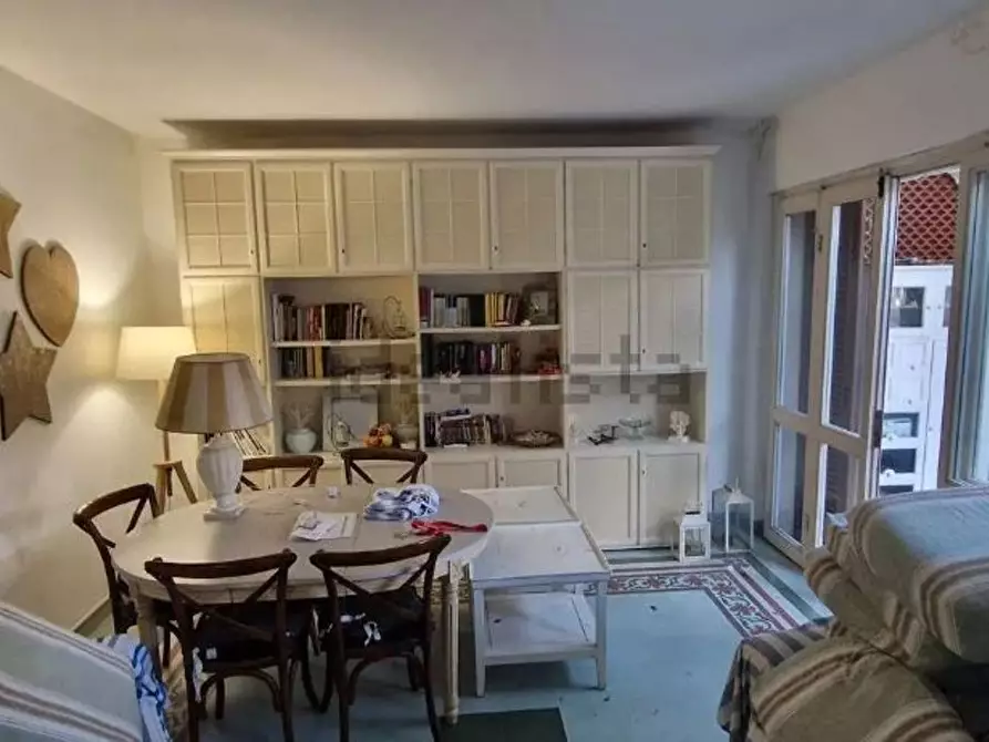 Immagine 7 di Villa in vendita  a Pietrasanta