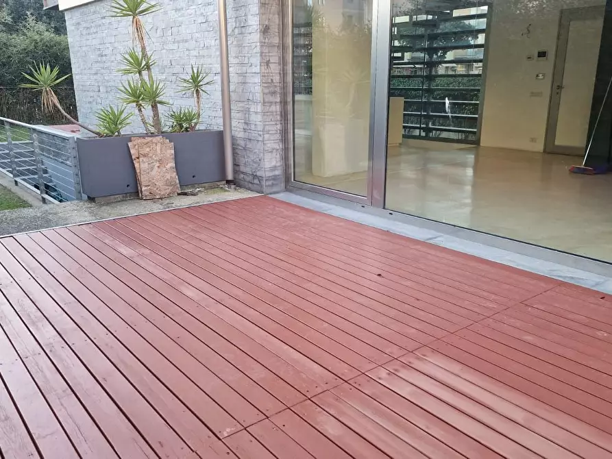 Immagine 12 di Villa in vendita  a Camaiore