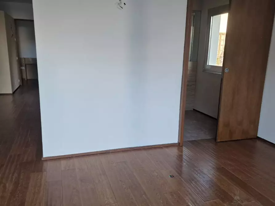 Immagine 7 di Villa in vendita  a Camaiore