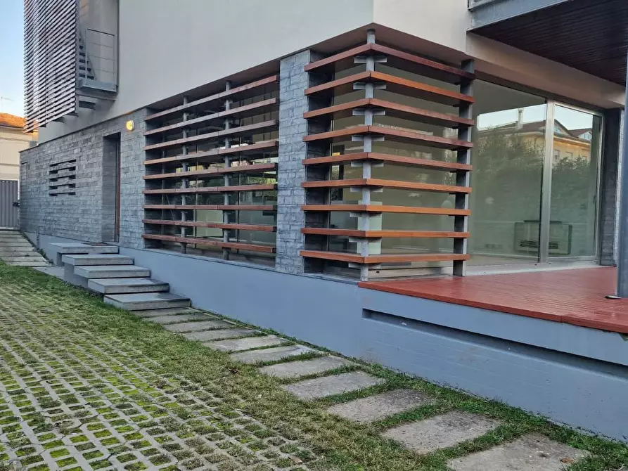 Immagine 16 di Villa in vendita  a Camaiore