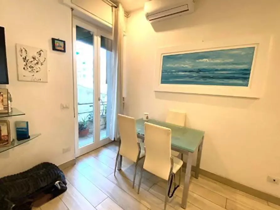 Immagine 3 di Appartamento in vendita  a Viareggio