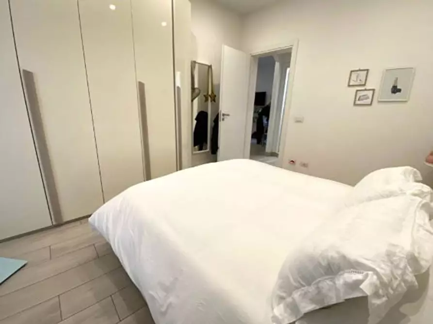 Immagine 16 di Appartamento in vendita  a Viareggio