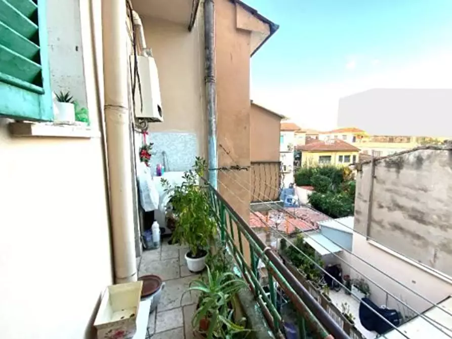 Immagine 17 di Appartamento in vendita  a Viareggio