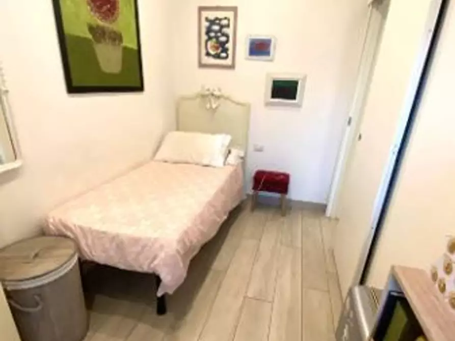 Immagine 13 di Appartamento in vendita  a Viareggio