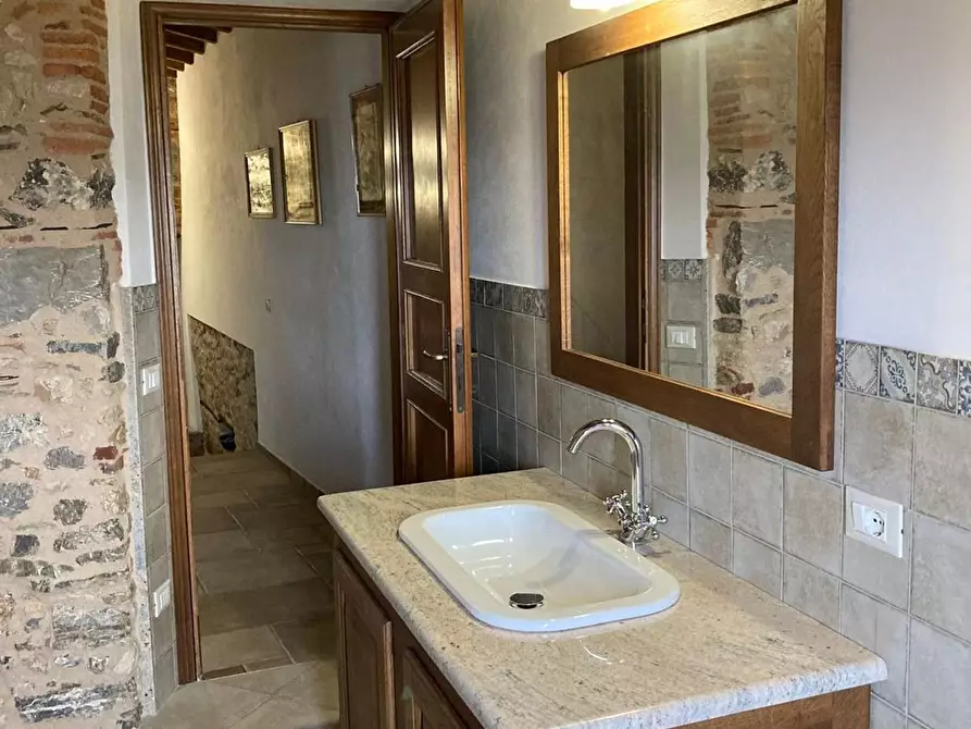 Immagine 7 di Casa semindipendente in vendita  a Camaiore