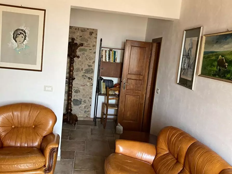 Immagine 30 di Casa semindipendente in vendita  a Camaiore