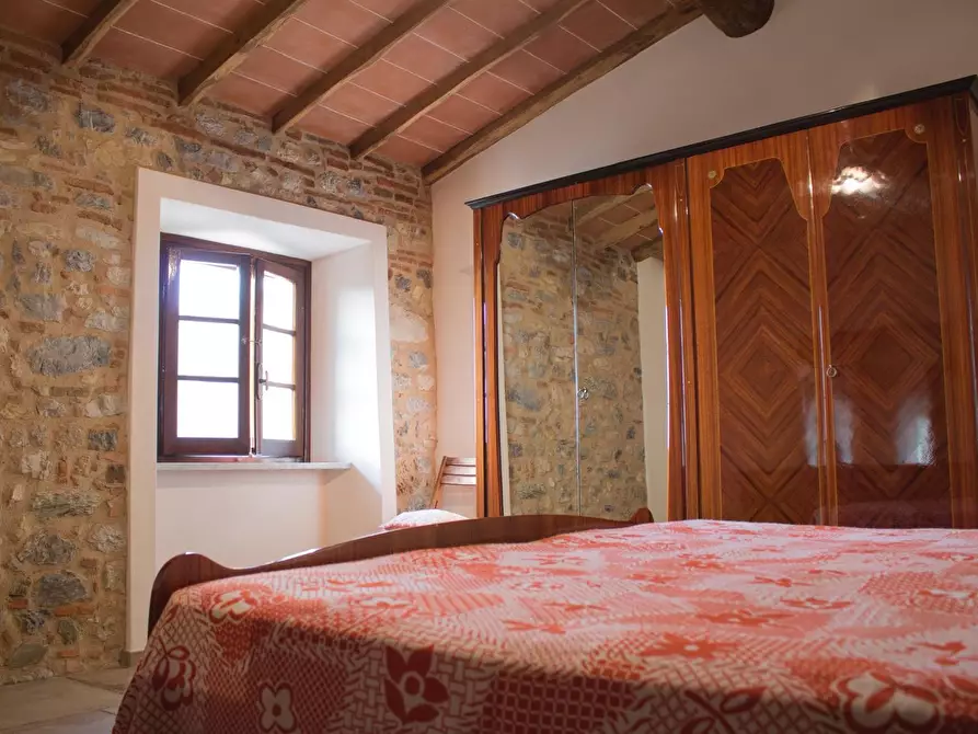 Immagine 16 di Casa semindipendente in vendita  a Camaiore