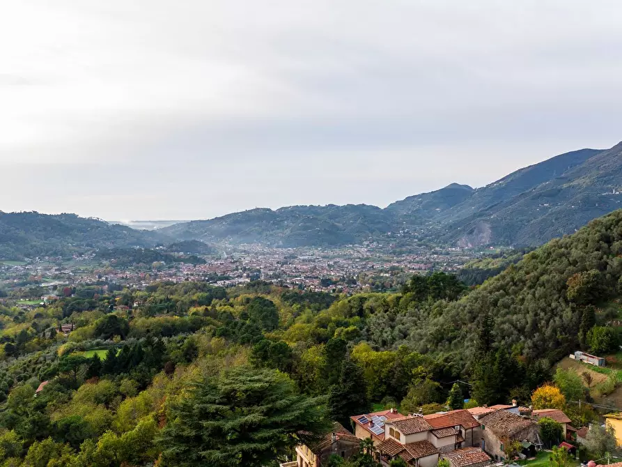 Immagine 12 di Casa semindipendente in vendita  a Camaiore