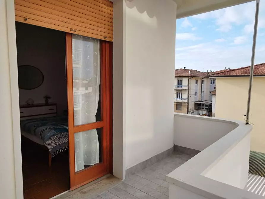 Immagine 2 di Mansarda in vendita  a Camaiore