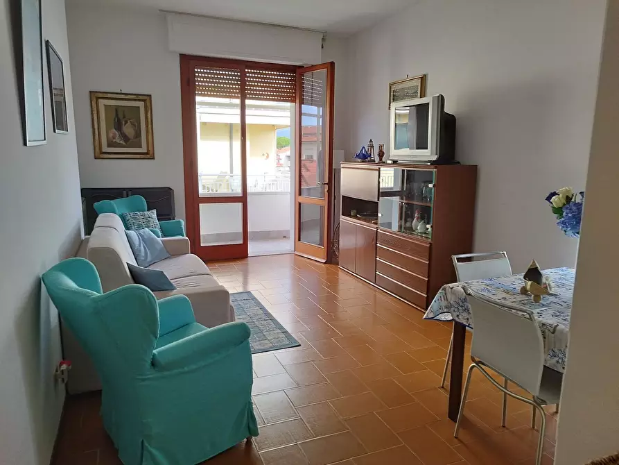 Immagine 4 di Mansarda in vendita  a Camaiore