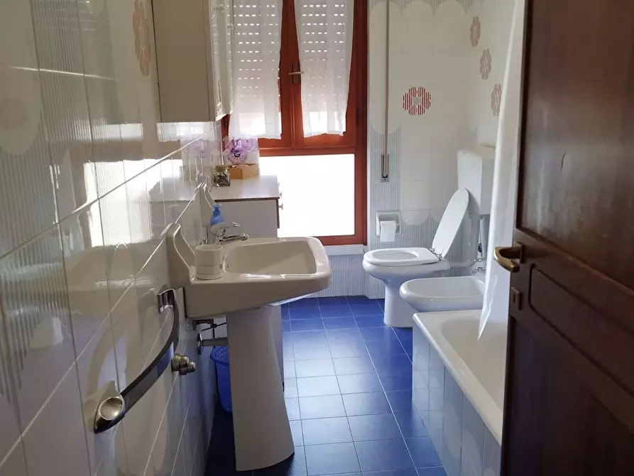 Immagine 12 di Mansarda in vendita  a Camaiore