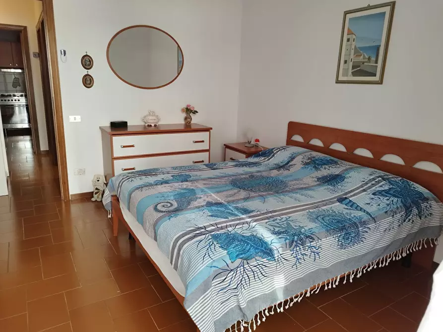 Immagine 9 di Mansarda in vendita  a Camaiore