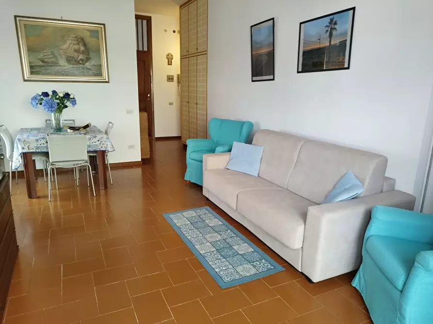 Immagine 14 di Mansarda in vendita  a Camaiore