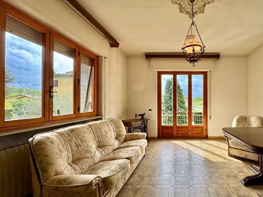 Immagine 7 di Appartamento in vendita  a Lucca