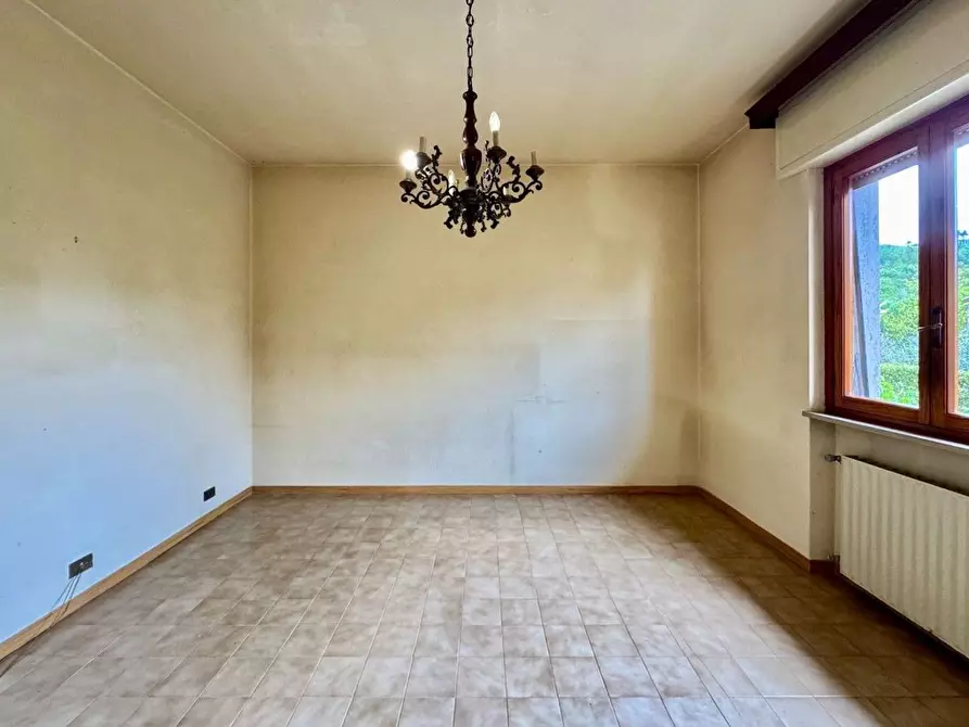 Immagine 23 di Appartamento in vendita  a Lucca