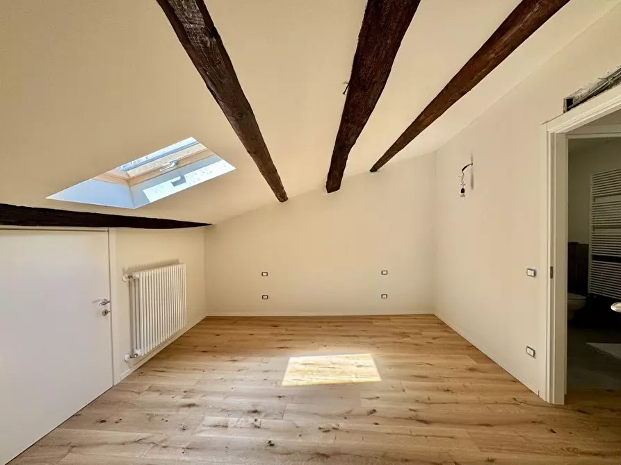 Immagine 15 di Terratetto in vendita  a Lucca