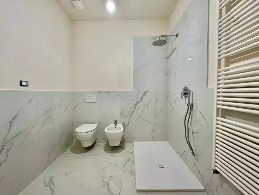 Immagine 24 di Terratetto in vendita  a Lucca