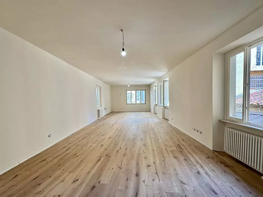 Immagine 1 di Terratetto in vendita  a Lucca