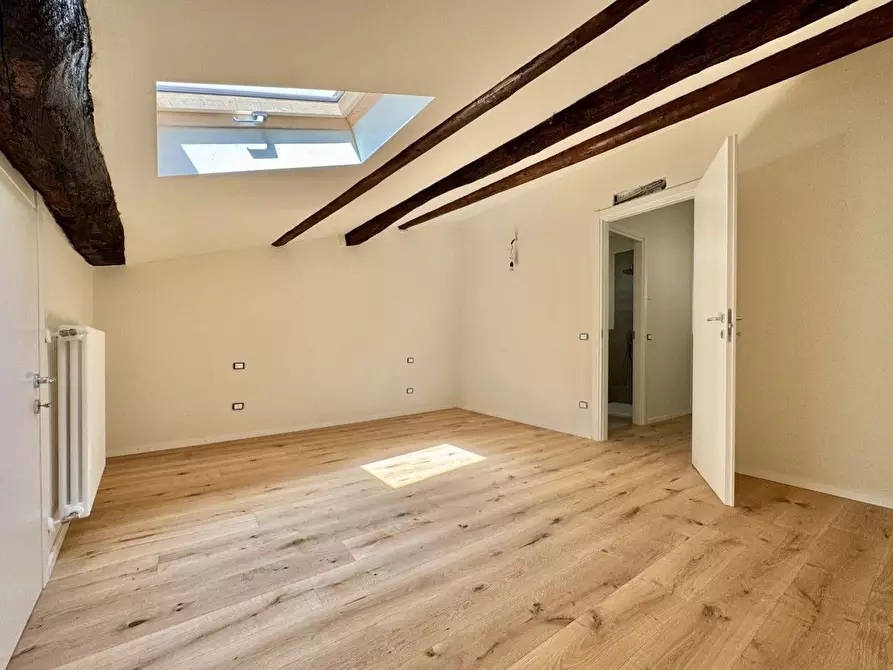 Immagine 16 di Terratetto in vendita  a Lucca