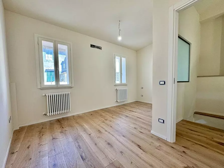 Immagine 19 di Terratetto in vendita  a Lucca