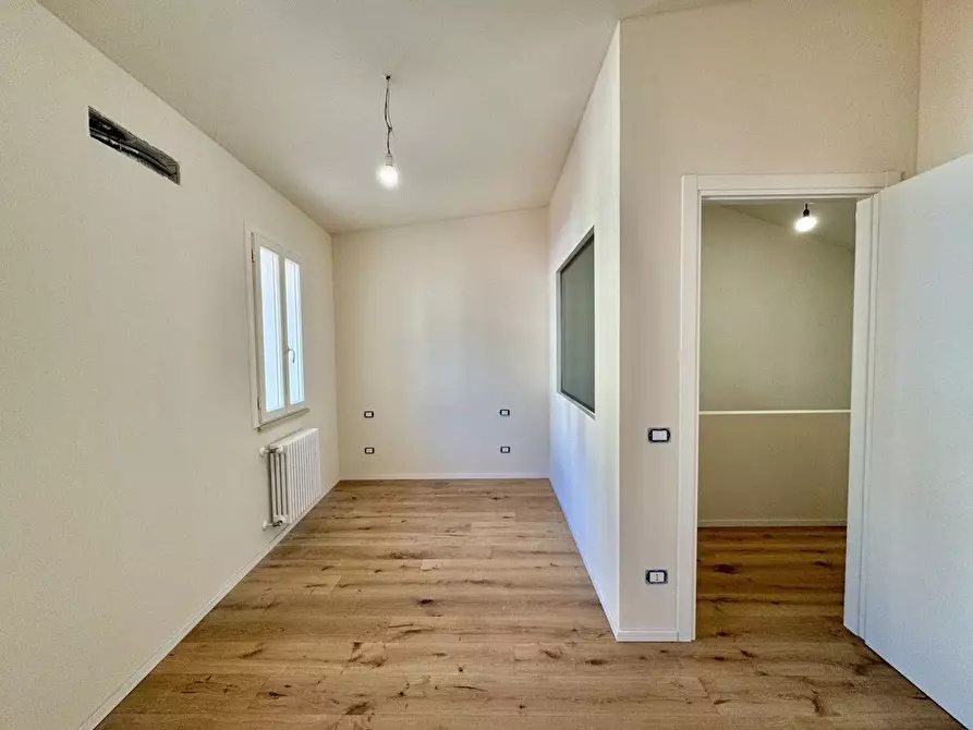 Immagine 20 di Terratetto in vendita  a Lucca