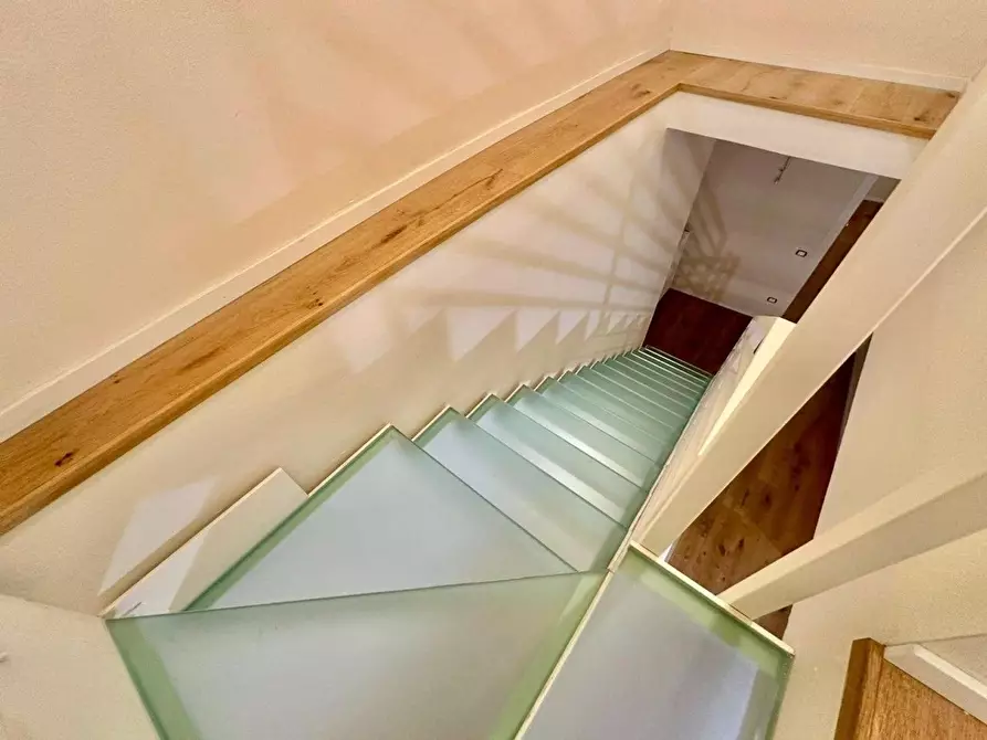 Immagine 13 di Terratetto in vendita  a Lucca