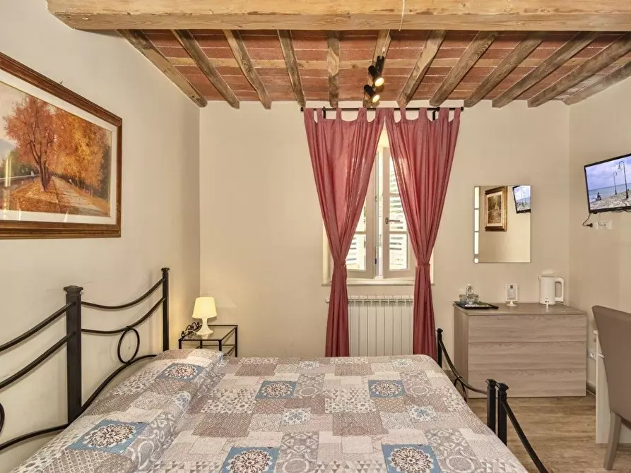 Immagine 10 di Casa semindipendente in vendita  a Capannori