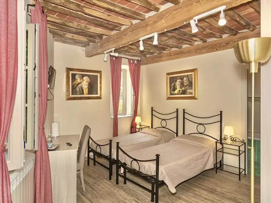 Immagine 8 di Casa semindipendente in vendita  a Capannori