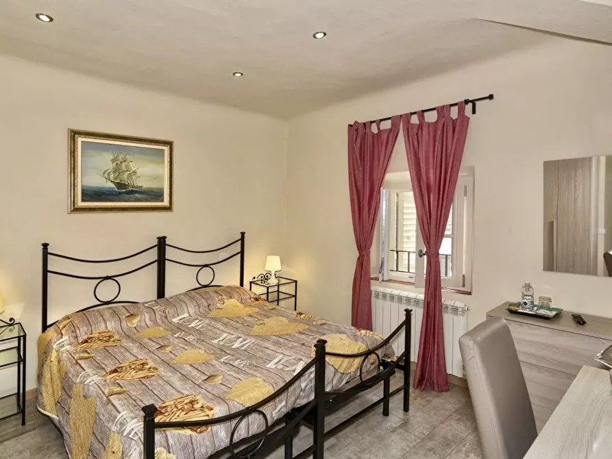 Immagine 19 di Casa semindipendente in vendita  a Capannori