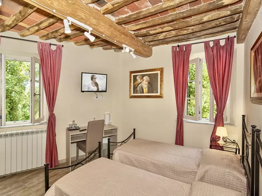 Immagine 14 di Casa semindipendente in vendita  a Capannori