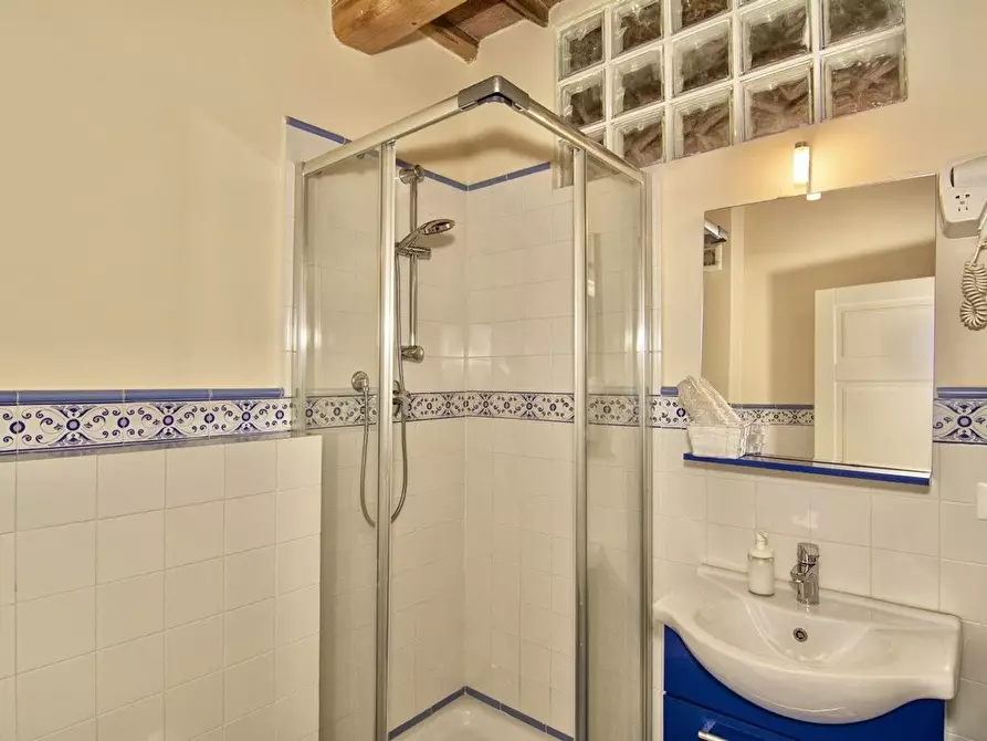 Immagine 9 di Casa semindipendente in vendita  a Capannori