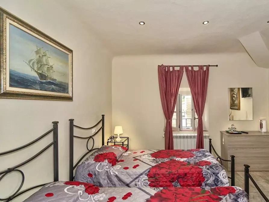 Immagine 18 di Casa semindipendente in vendita  a Capannori