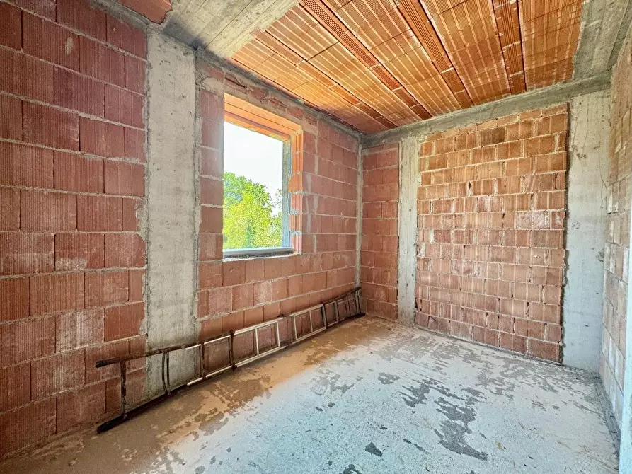 Immagine 23 di Villetta a schiera in vendita  a Capannori