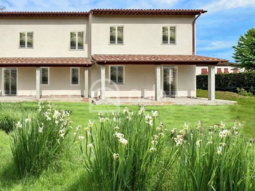 Immagine 1 di Villetta a schiera in vendita  a Capannori