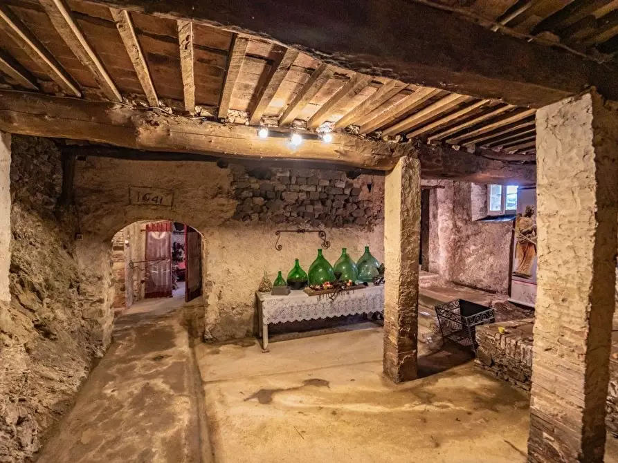 Immagine 8 di Villa in vendita  a Capannori