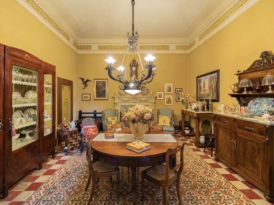 Immagine 22 di Villa in vendita  a Capannori