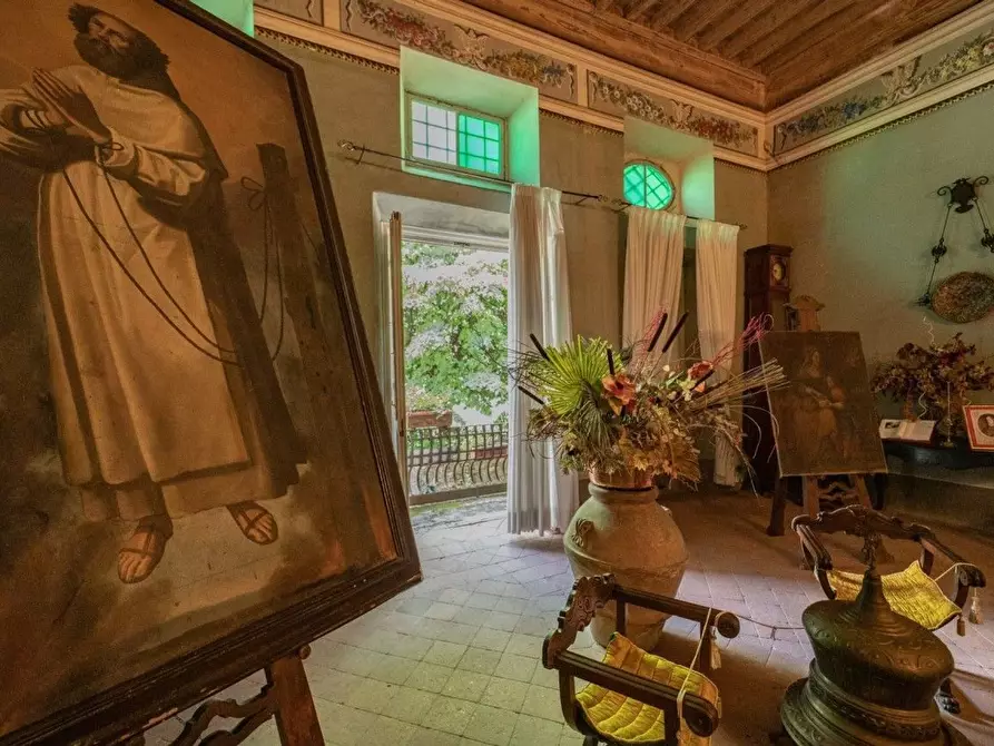 Immagine 19 di Villa in vendita  a Capannori